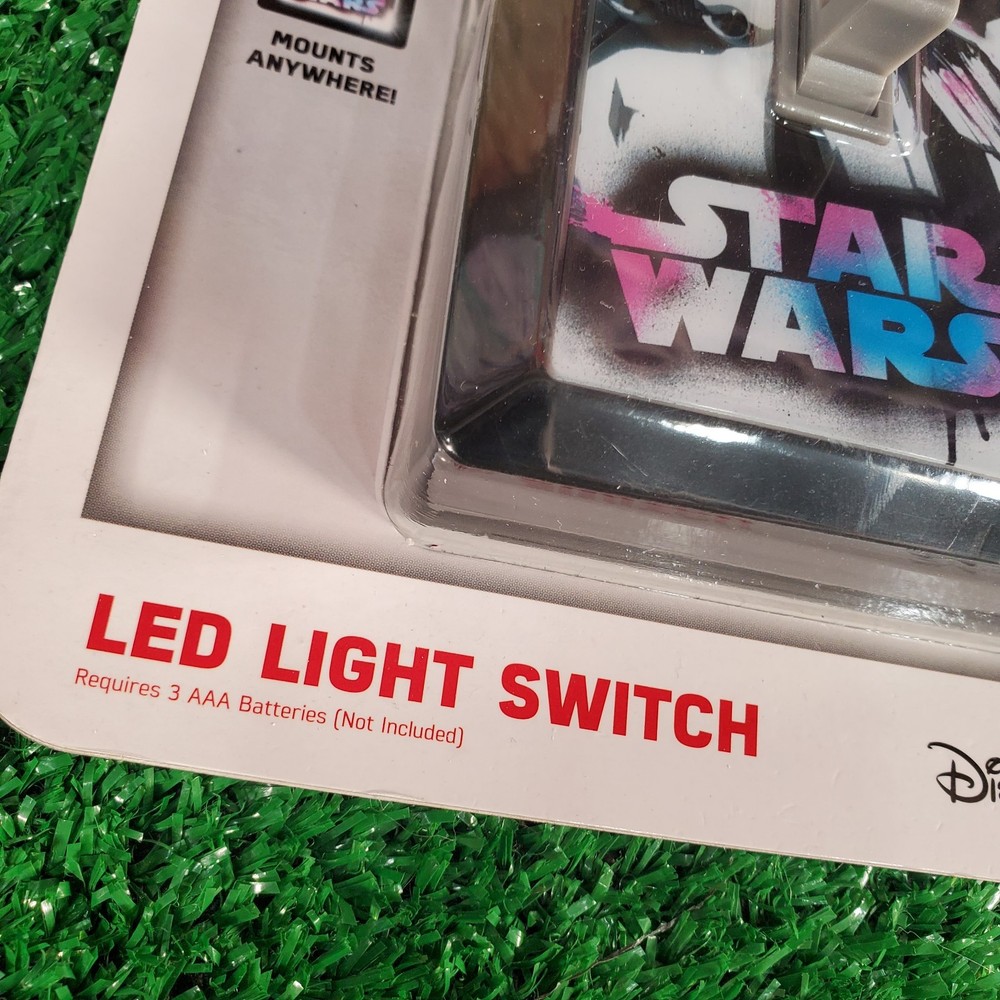 Star Wars Switch LED Night Light, Manual On / Off Switch New