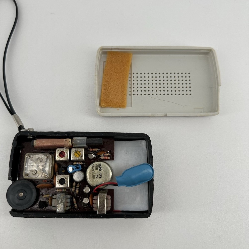 Vintage Ross SOLID STATE Pocket AM RADIO Tested Working Transistor Hand Held