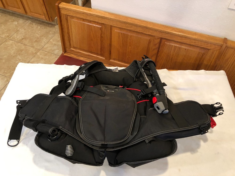 Mares Pegasus BCD with MRS Plus Weight Pockets, Black - Large