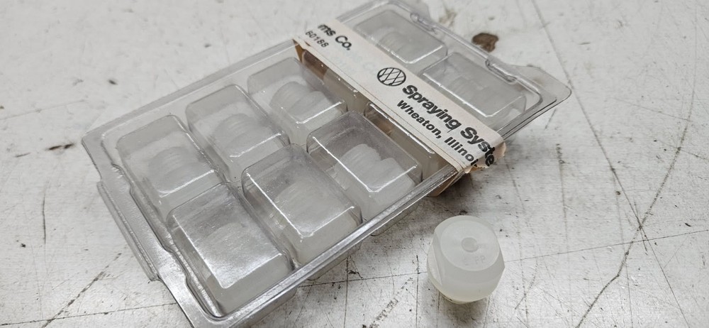 20) Spraying Systems 8PP Plastic Spray Nozzles