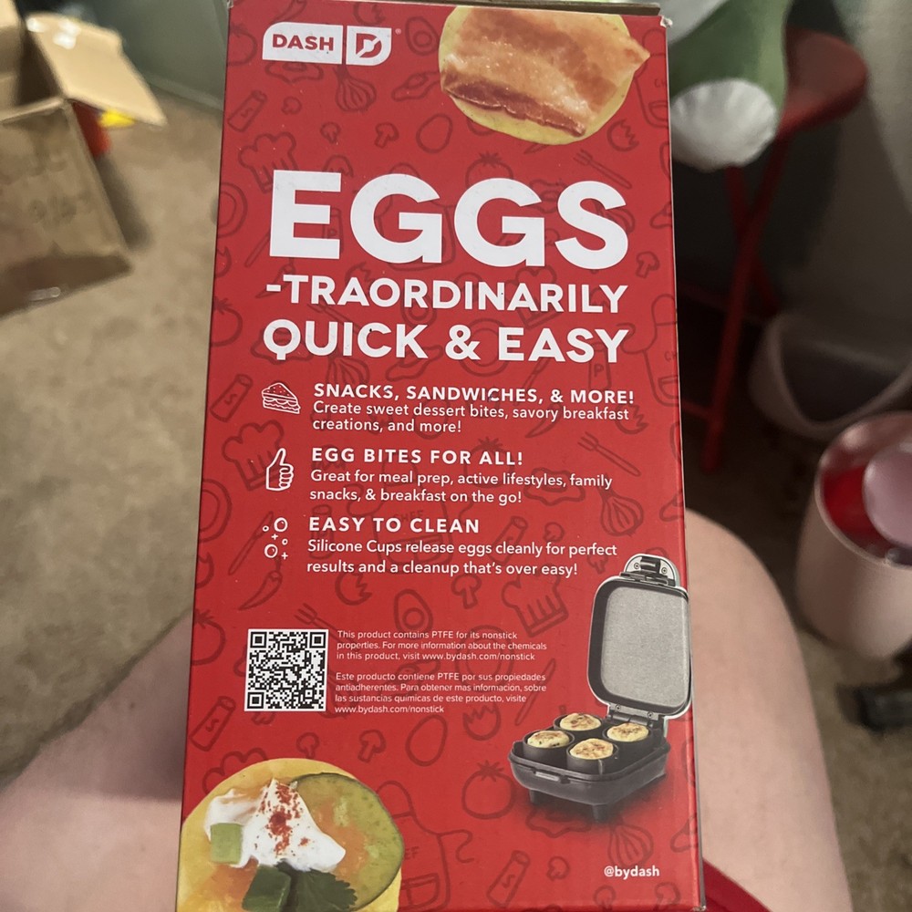Dash Egg Bite Maker - DBBM400 - Makes 4 Egg Bites (recipe guide) Open Box