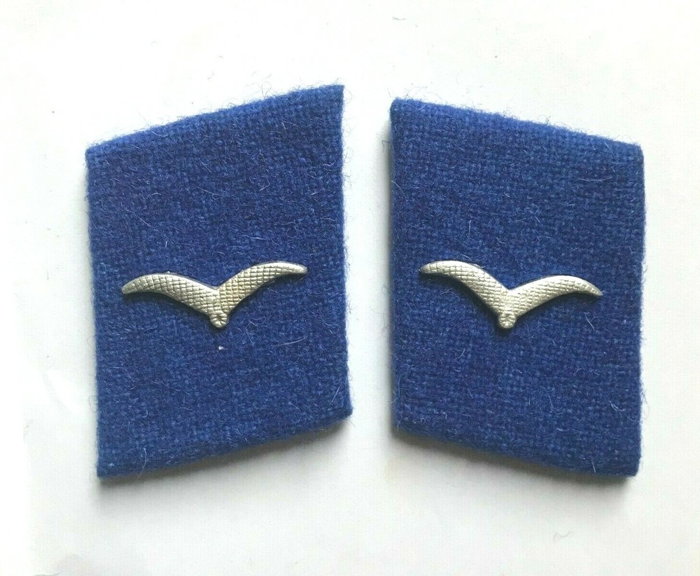 German Luftwaffe MEDIC Mann Collar tabs BLUE background