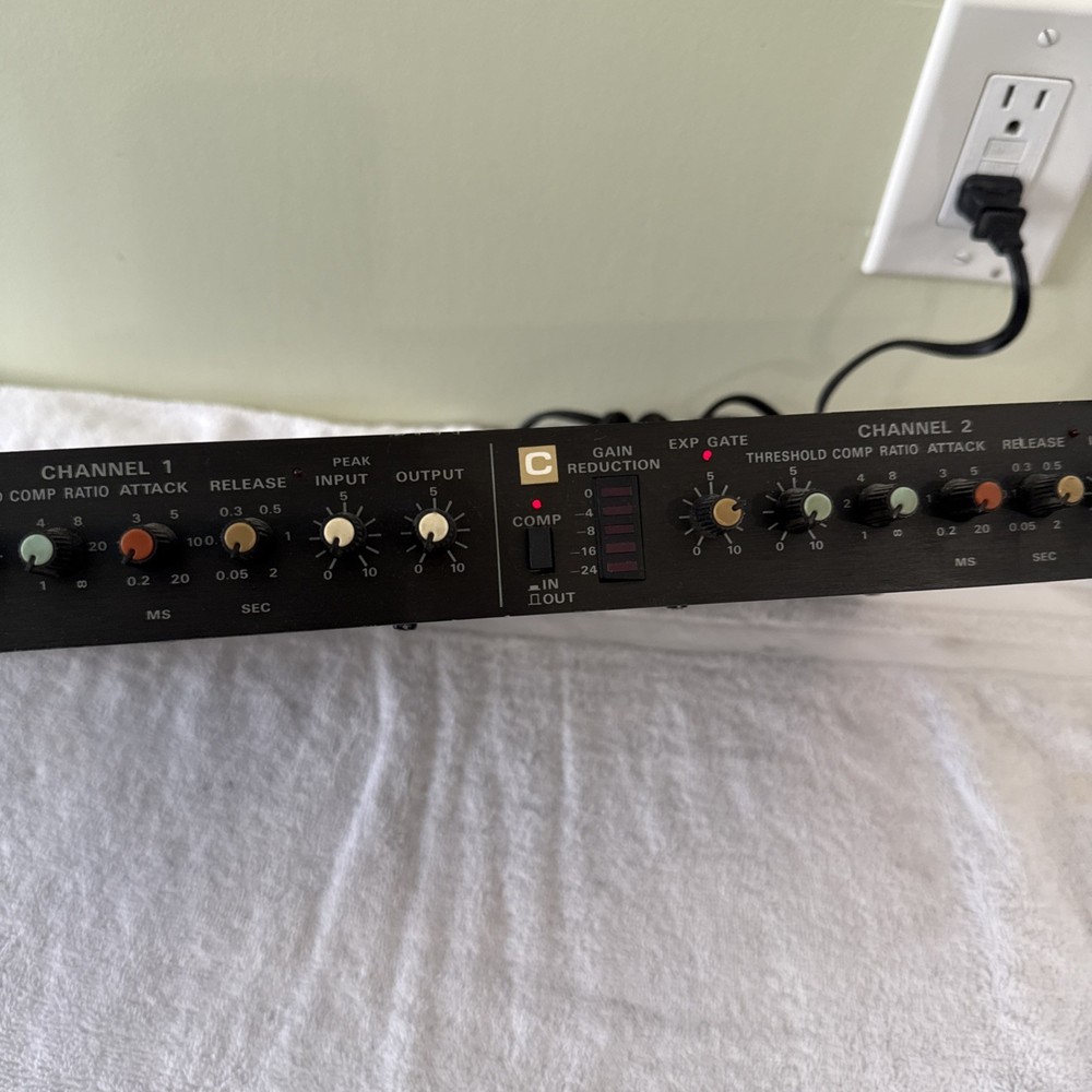 SoundTech ST200CL 2 Channel Compressor Gate Vintage Audio