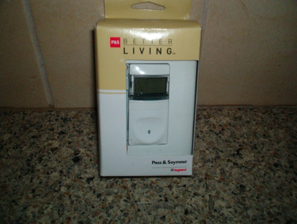 New, Pass & Seymour RT12-WCC4, White Programmable Timer Switch