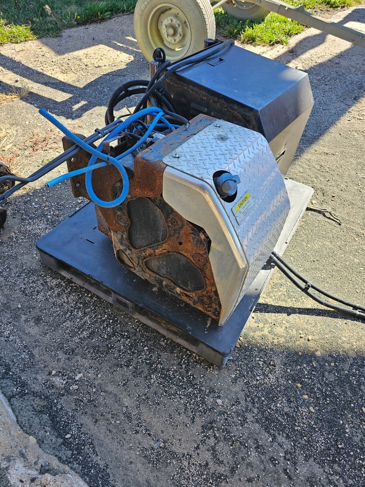 Freightliner 23 Gal DEF Tank Assembly