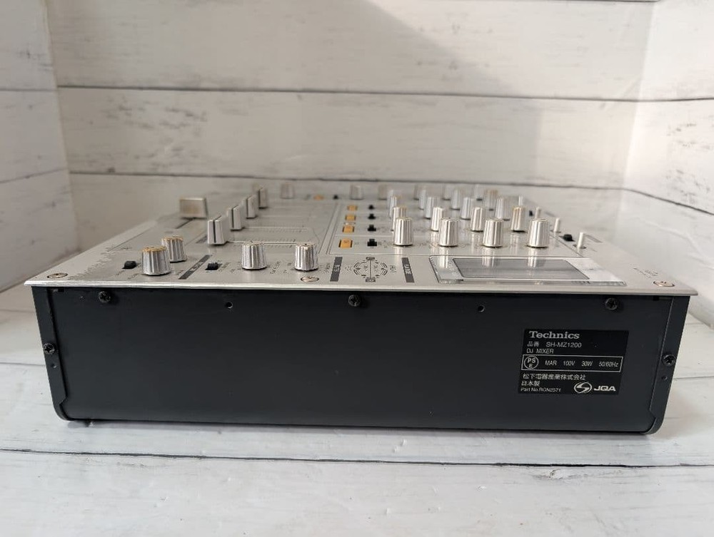 Technics SH-MZ1200 DJ mixer