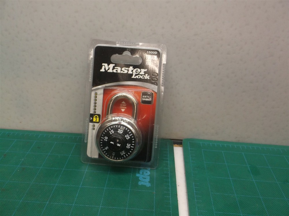 MASTER LOCK DIAL COMBINATION LOCK 1500D BRAND NEW IN SEALED PACKAGE