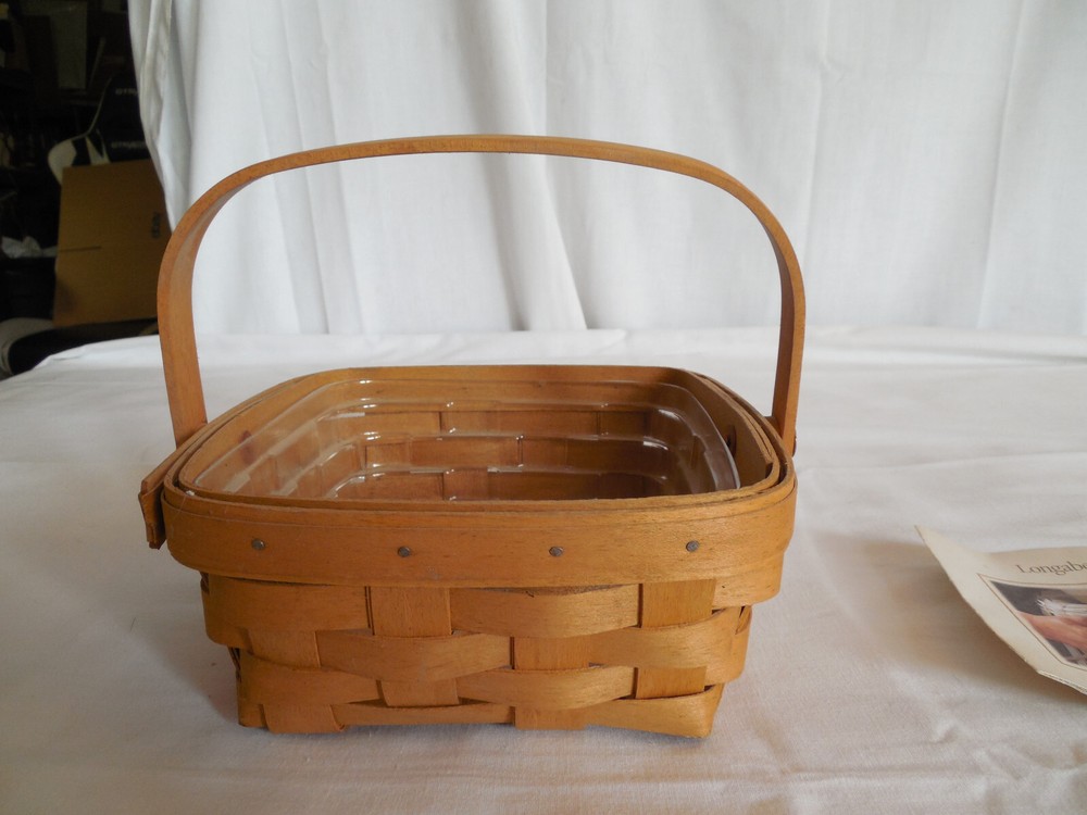 Nice Longaberger basket w/protector 2003 signed
