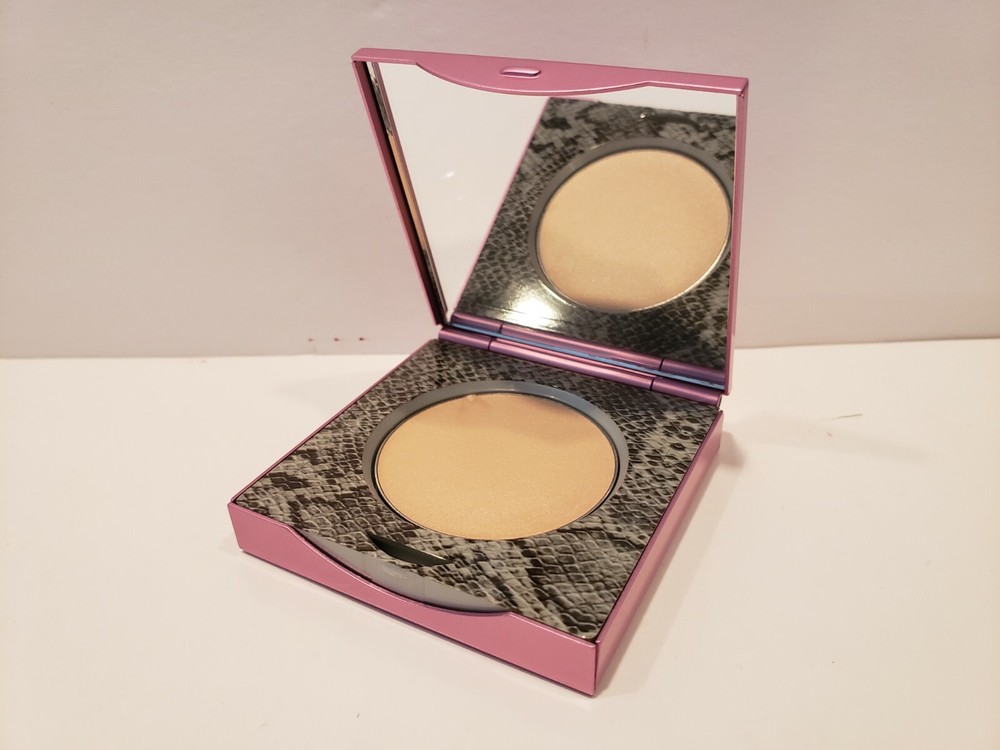 Mally- Luminizer - Heavenly - 0.10 Oz