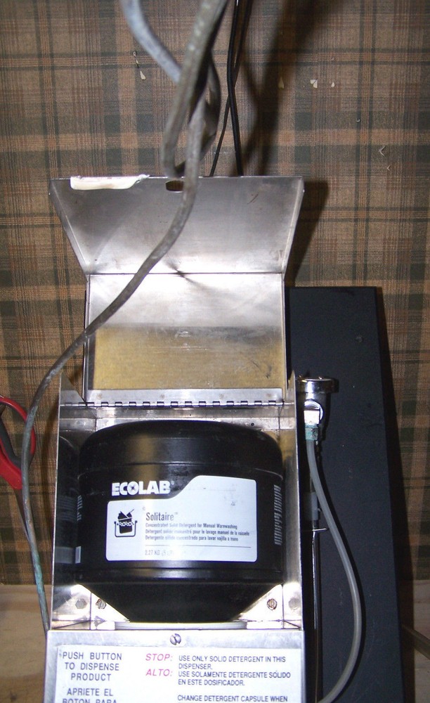 ECOLAB Solitaire Solid Detergent Activator