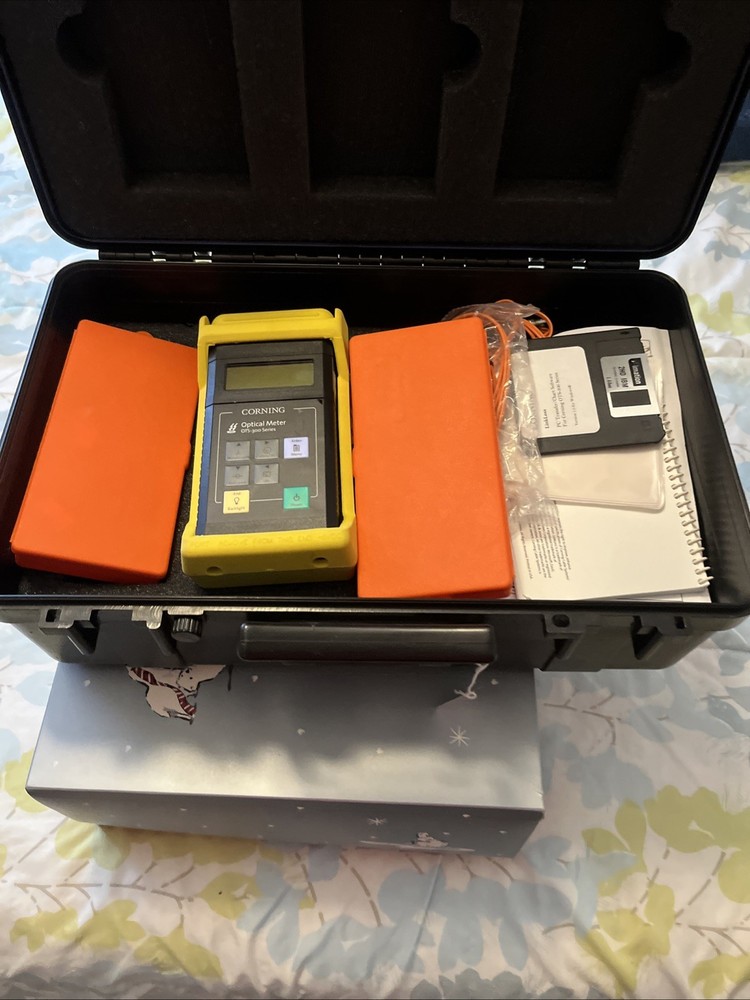 Corning OTS 300 Series Optical Source & Optical Meter