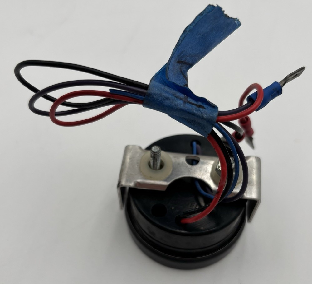 Bundle of Vintage Vehicle Electronics