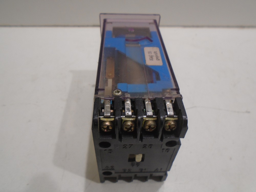 DOLD 7666.21/031 DELAY TIMER RELAY 1110V