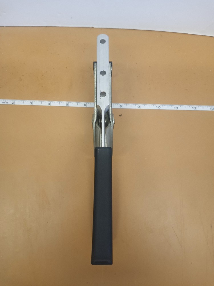 Caisley Ear Tag Applicator Tool Farming Ranching Cattle