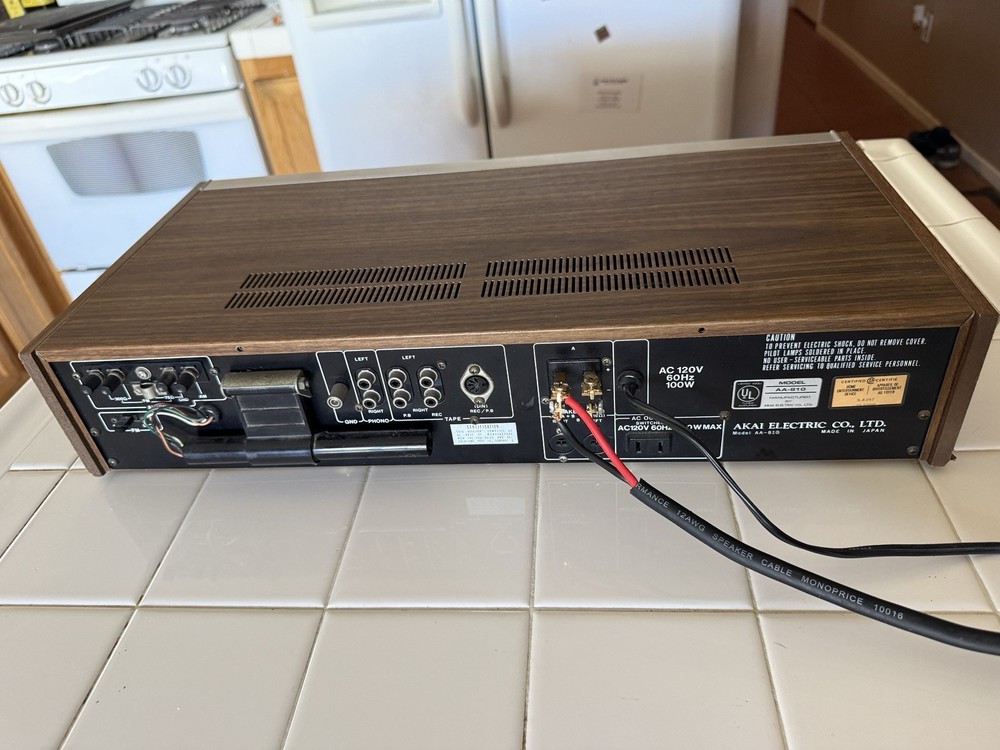 Akai AA-810 Wood Sides.