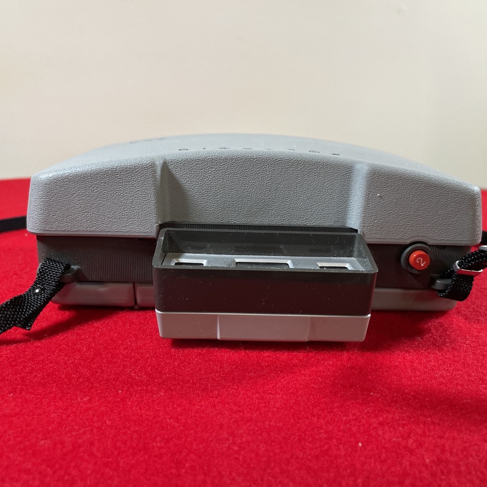 Vintage Polaroid Land Camera 220