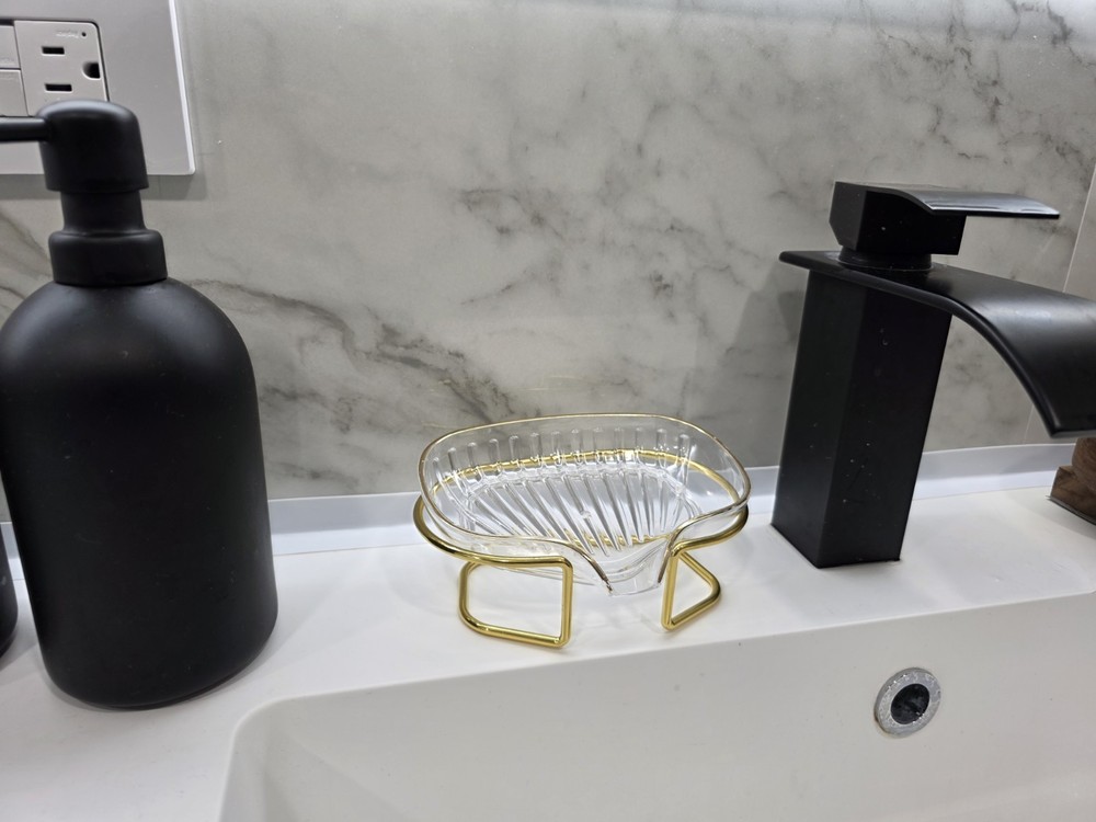 Jsbonera. Draining soap dish.