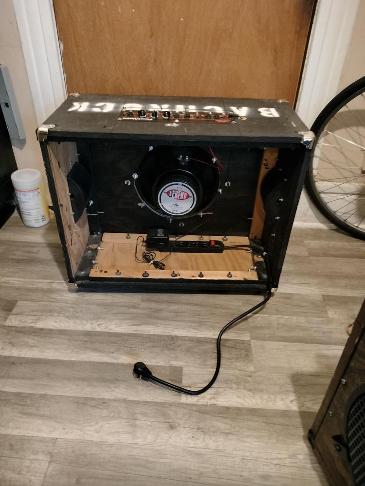 HOMEMADE FOOTNOTE AMPLIFIER COMBO AMP