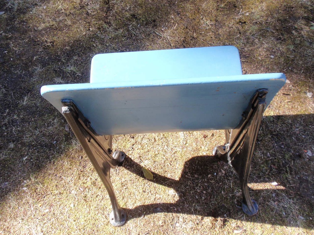 ANTIQUE SCHOOL DESK WOOD AND CAST IRON LEGS BLUE