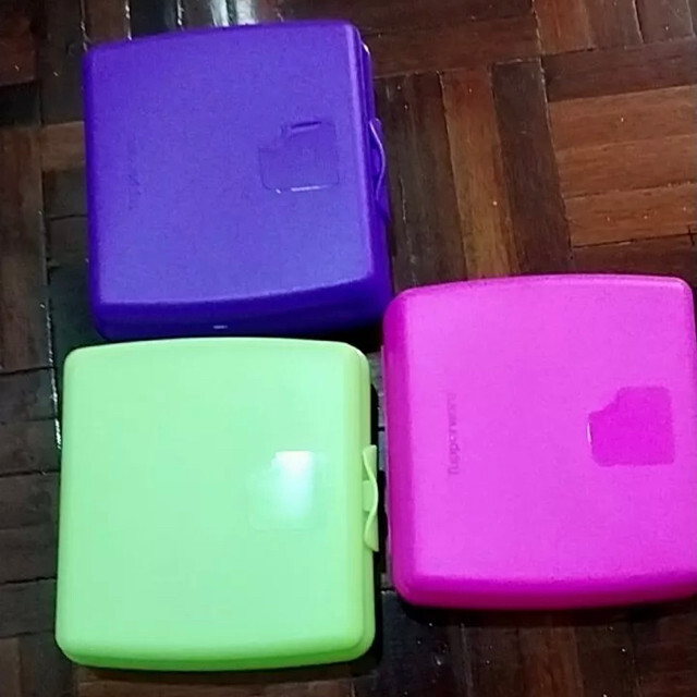 Tupperware Sandwich Keeper Lunch Box (3 pack) Multi Color