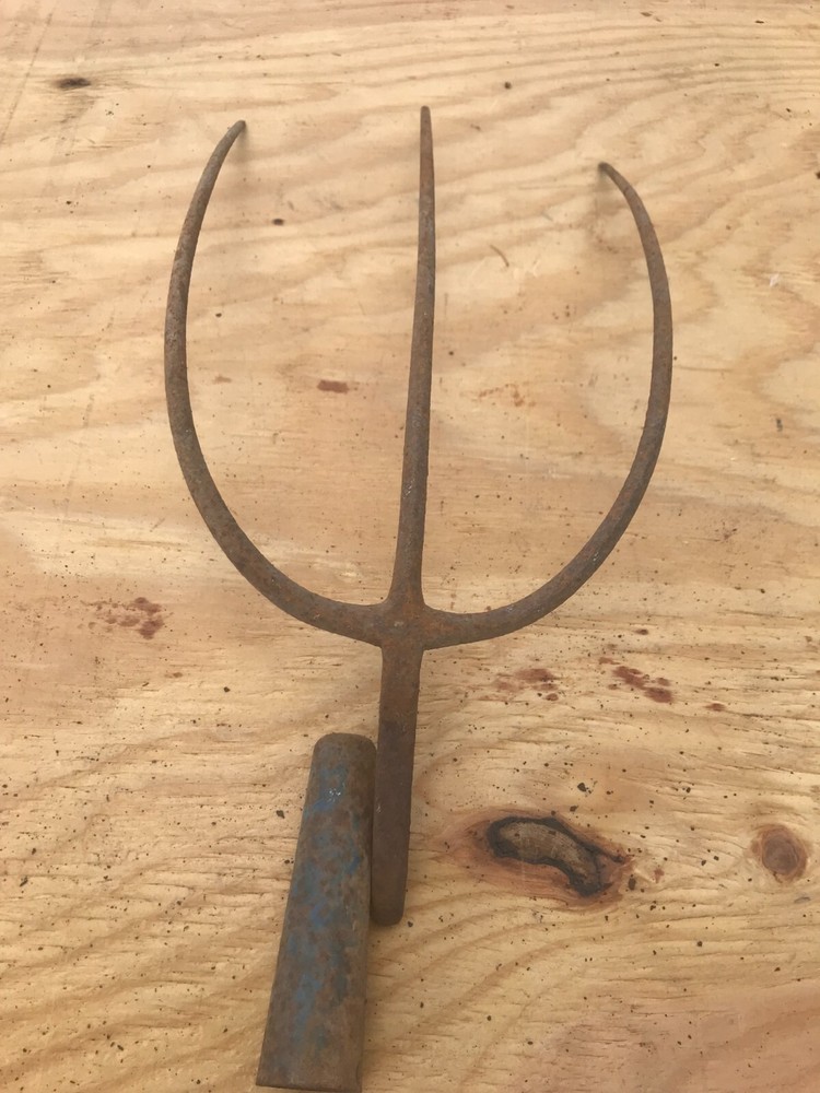 Fork Rake Head 3 Thines Rusty Rustic no handle Original Vintage Primitive Metal