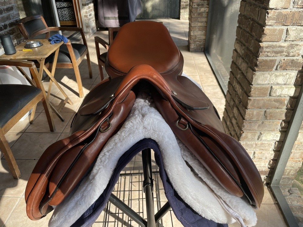 17” St Lordes Jumping saddle
