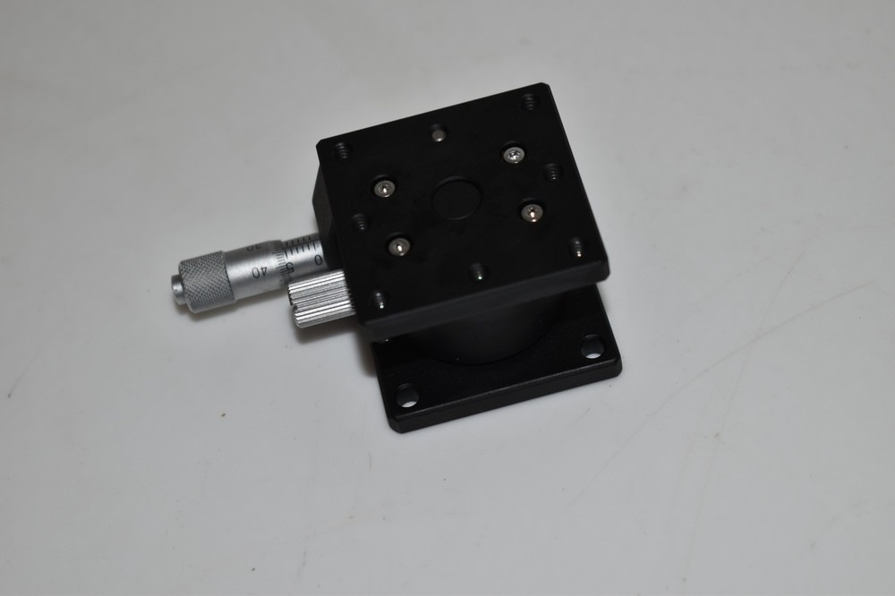 *JM* OPTOSIGMA 122-0101 STEEL LINEAR STAGE (VAY70)