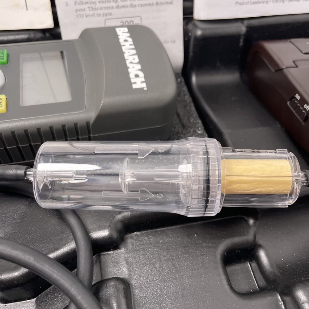 Bacharach Monoxor III Carbon Monoxider Analyzer with case