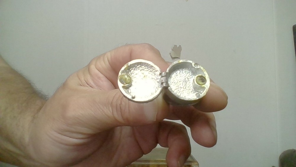 VINTAGE 1960'S PEACE MOVEMENT COMPARTMENT RING