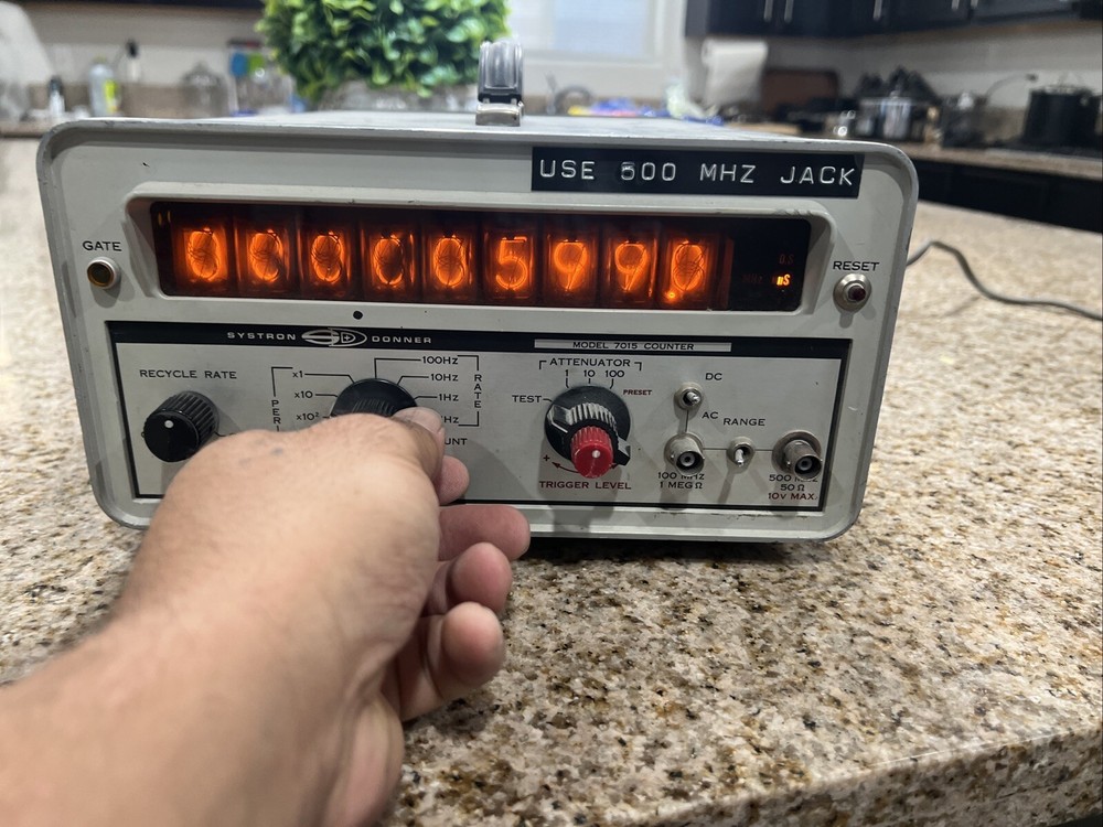 Systron Donner Model 7015 Counter