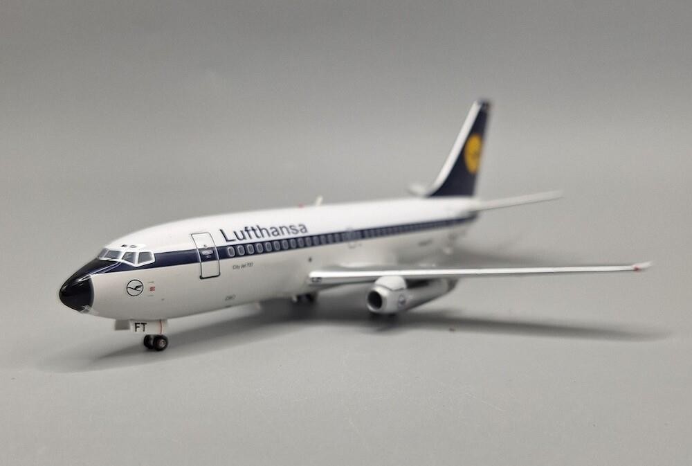 737-200 Lufthansa D-ABFT 1:200 Scale J Fox Models JF7372012