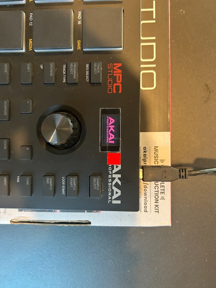 Akai Professional MPC Studio Controller + MPC Software – Great Condition, Light