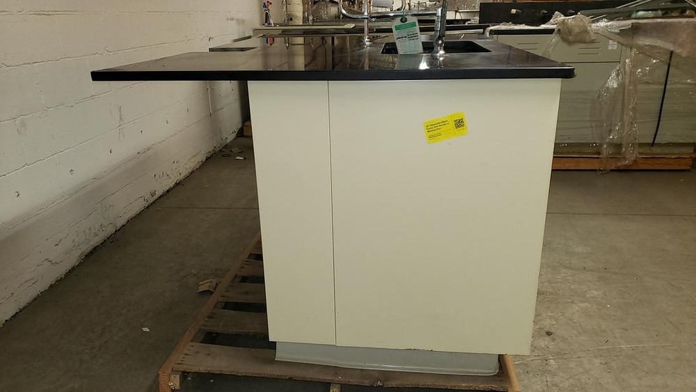 62" Kewaunee Black Epoxy Sink Bundle w/ Missing Door(S6LLST7309)