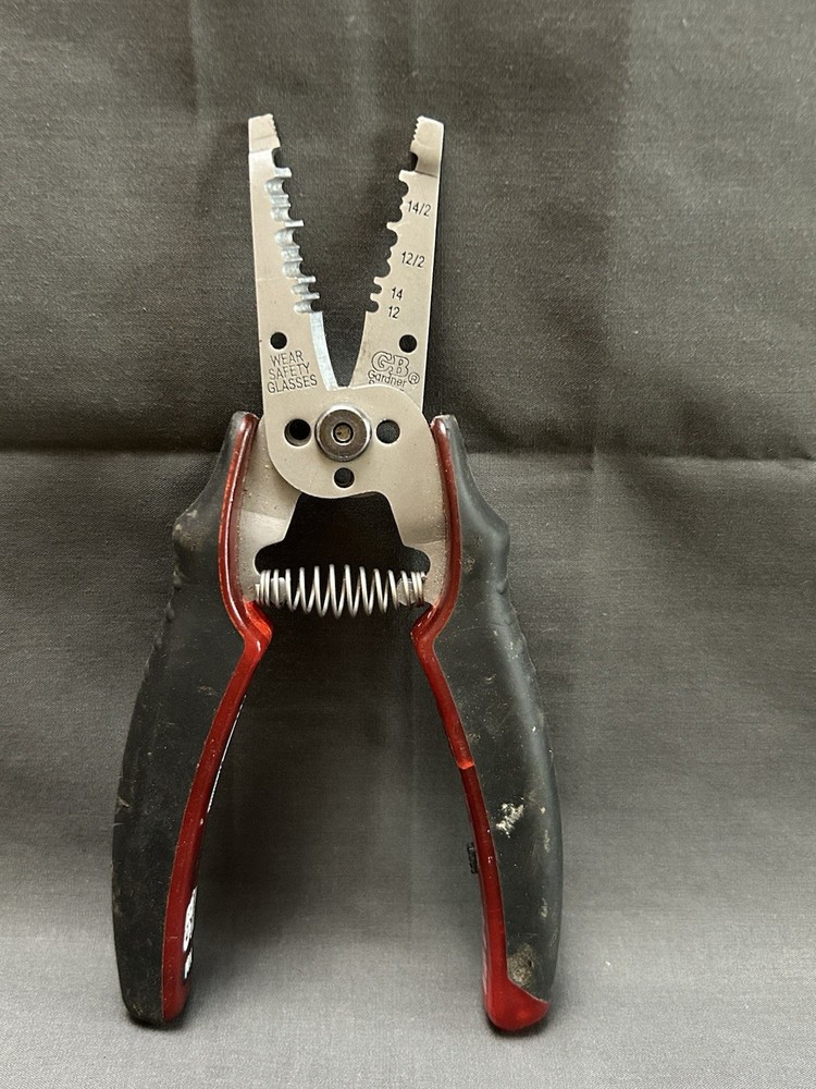 Gardner Bender GST-224 Voltage Sensor & Wire Stripper