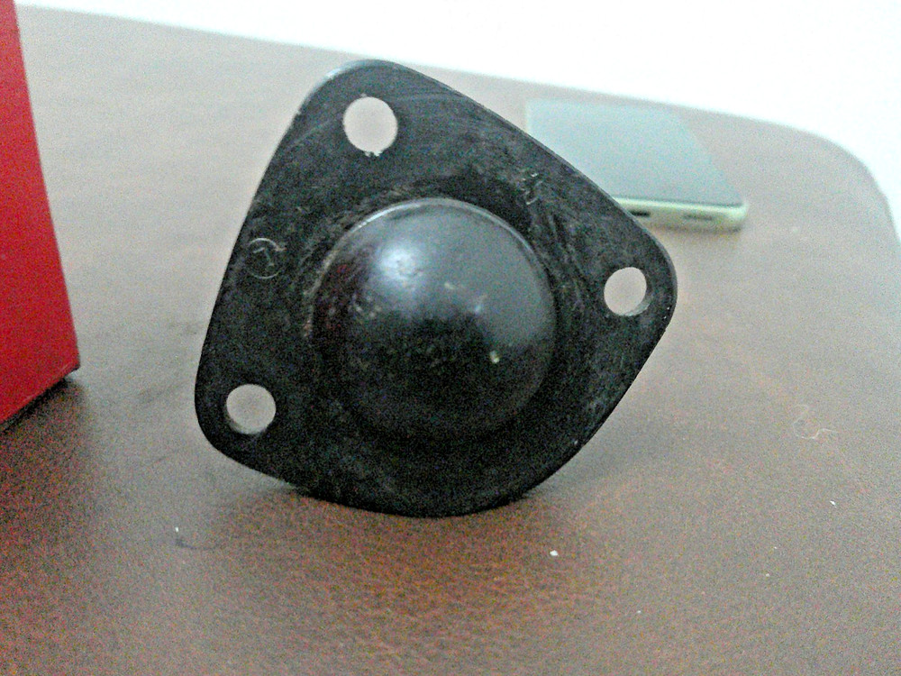 GENUINE LADA FRONT UPPER BALL JOINT SEE LISTING FOR FITMENT
