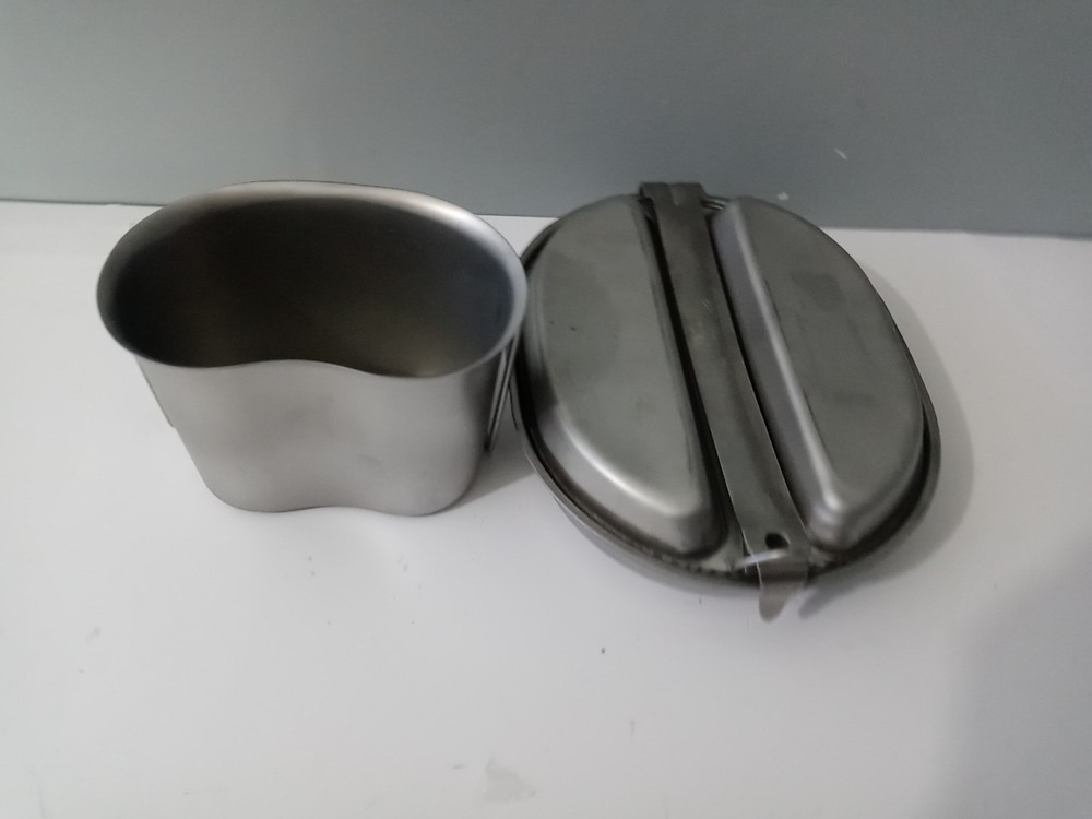U.S. Metal Mess /Canteen Cup- Dated 1982 Set