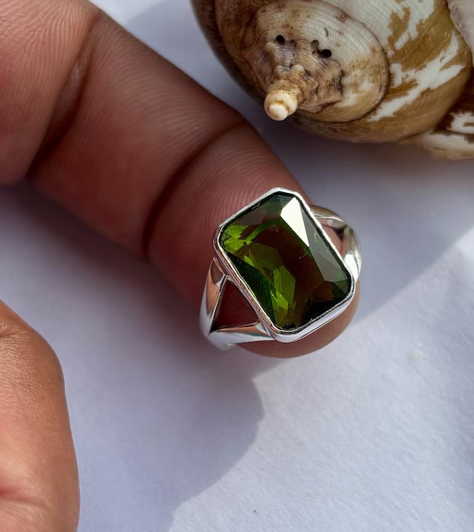 Solid 925 Sterling Silver Natural Green Peridot Emerald Cut Gemstone Band Ring
