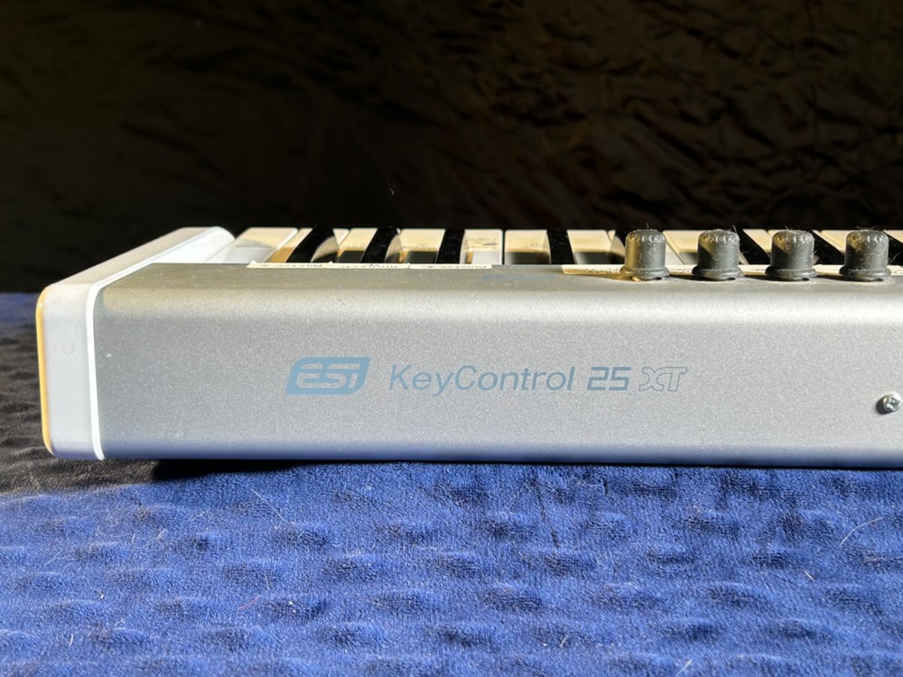 ESI Key Control 25XT Keyboard/Controller (Midi/USB)