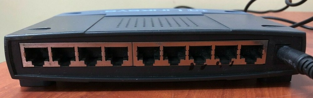 Cisco Linksys EtherFast EFAH08W Ver 2.0 8-Port Workgroup Hub with AC Adapter