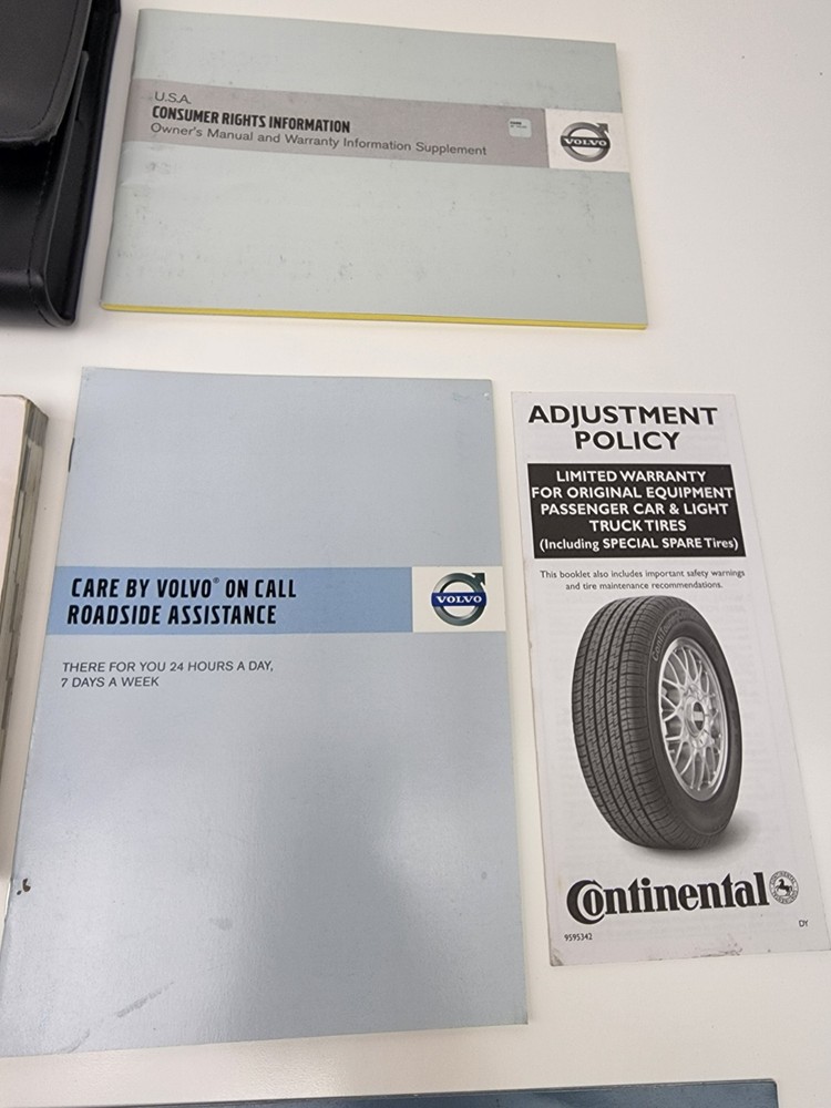 2010 Volvo XC60 Owners Manual Set With Case OEM
