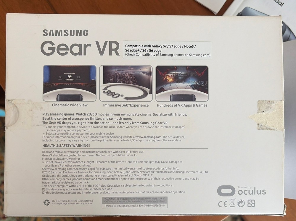 SAMSUNG GEAR VR POWERED BY OCULUS SM-R323