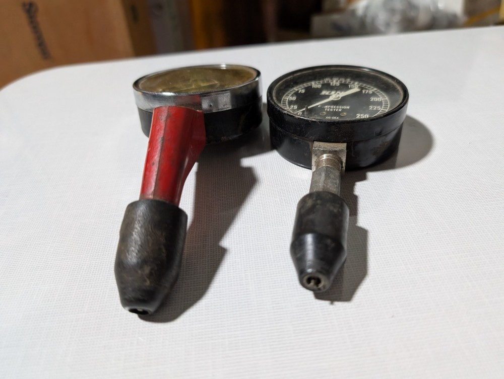 Lot of 2) Compression Testers King USA 300 250