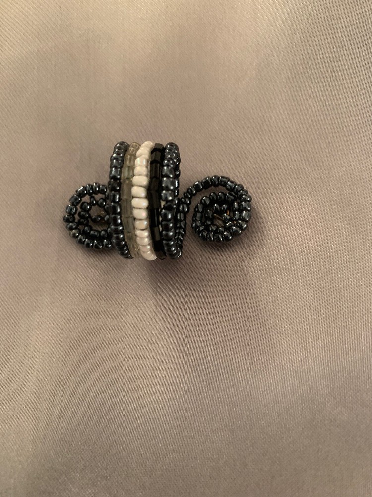Womens Handmade Beaded Ring. Size 8. No Tags.