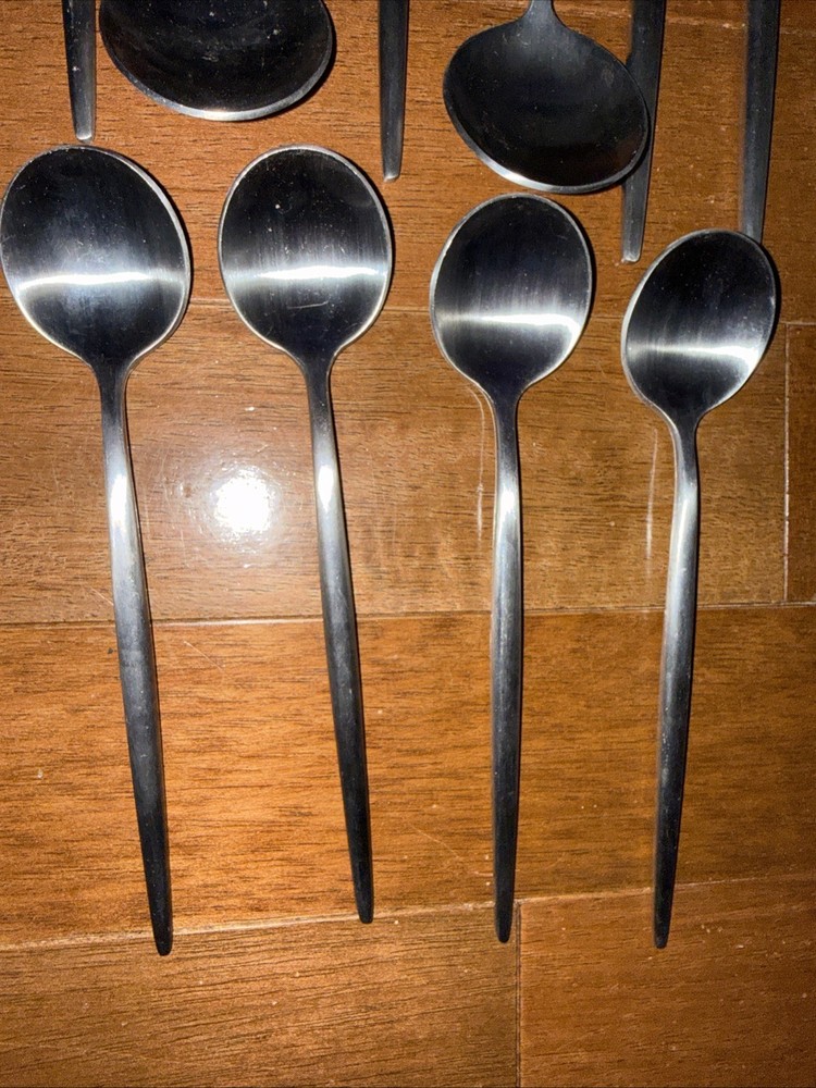 20 Pc Modern Minimalist Flatware 5-Piece Place Setting Fork Knife Spoon