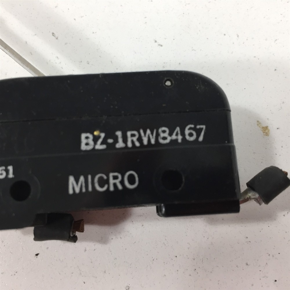 (1) Honeywell BZ-1RW8467 Microswitch