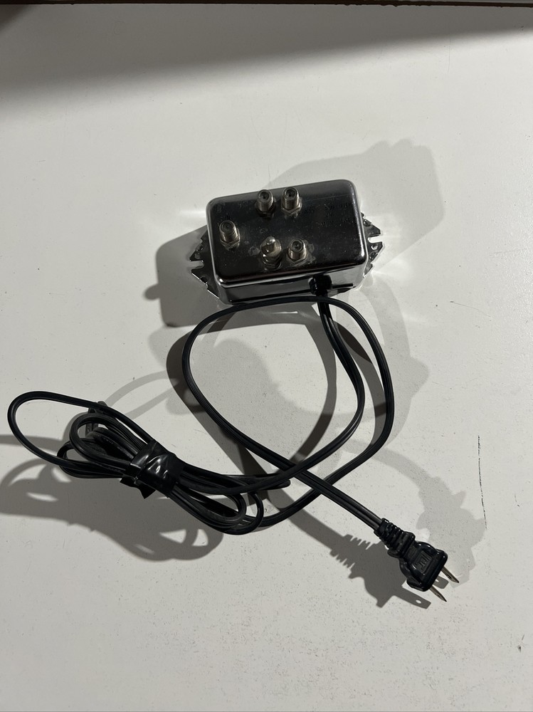 4 way vhf amplifier MCM-104