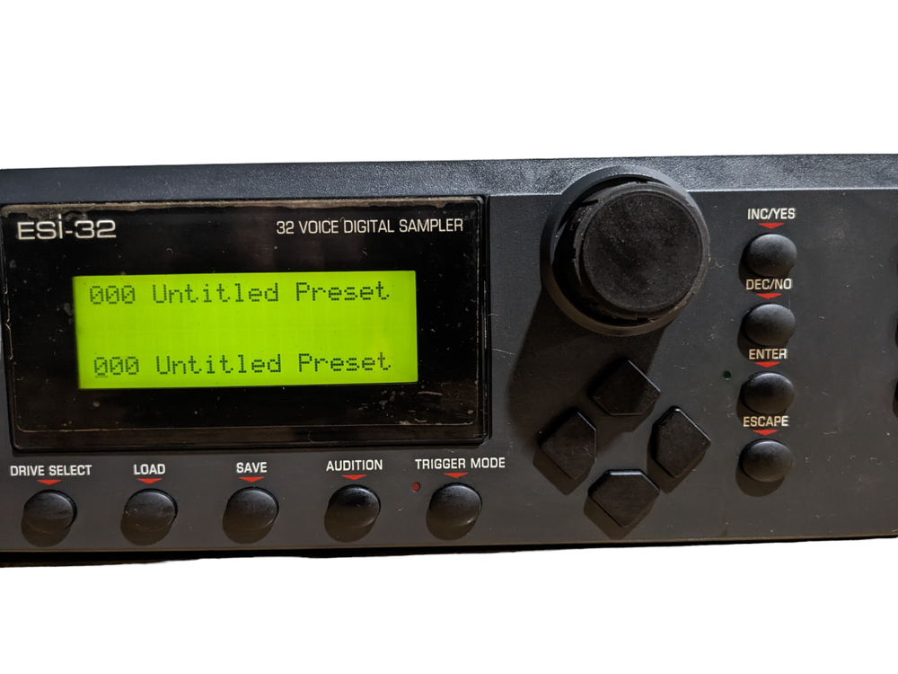 Powerful E-MU ESI-32 Rackmount 32-Voice Digital Sampler Pro Functionality