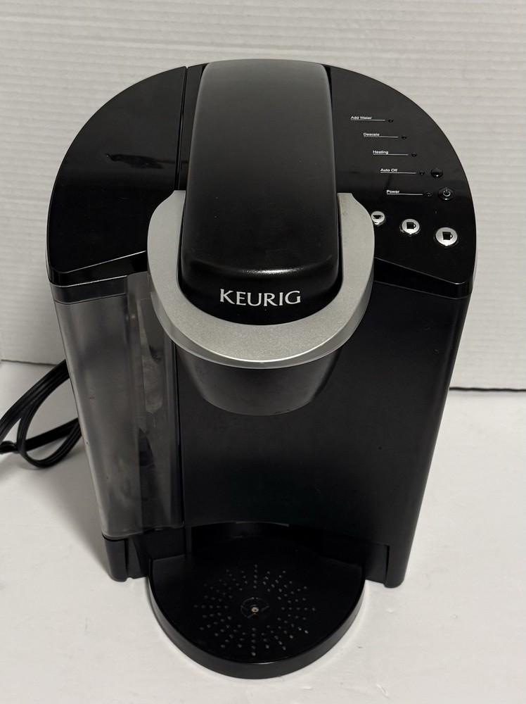 Keurig K40 Single K-Cup Pod Coffee Maker Brewing System Black Works Great!