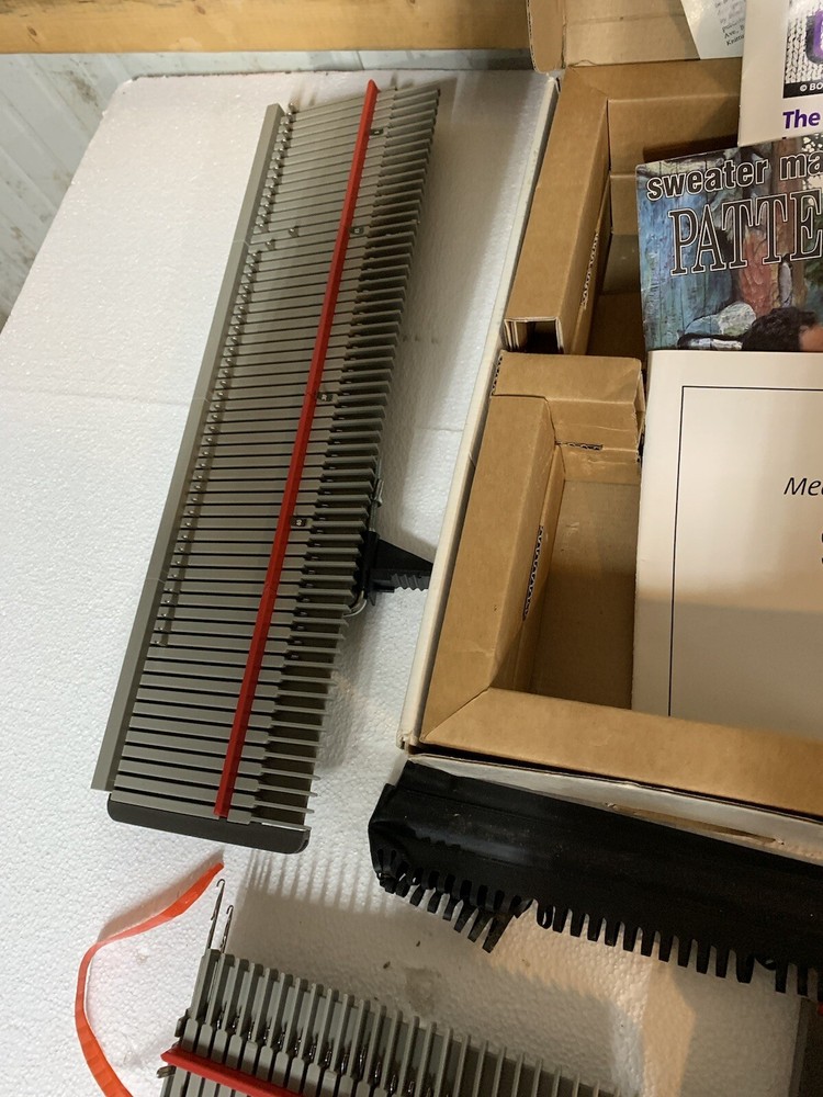 BOND Incredible SWEATER MACHINE