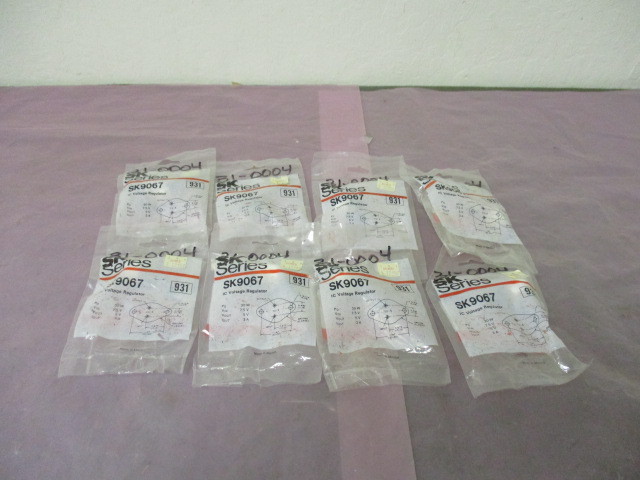 SKSeries SK9067 IC Voltage Regulator, 410280